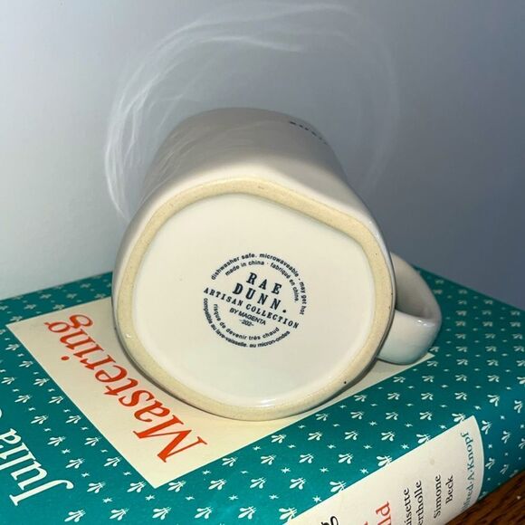 Rae Dunn xoxo mug - Picture 2 of 3